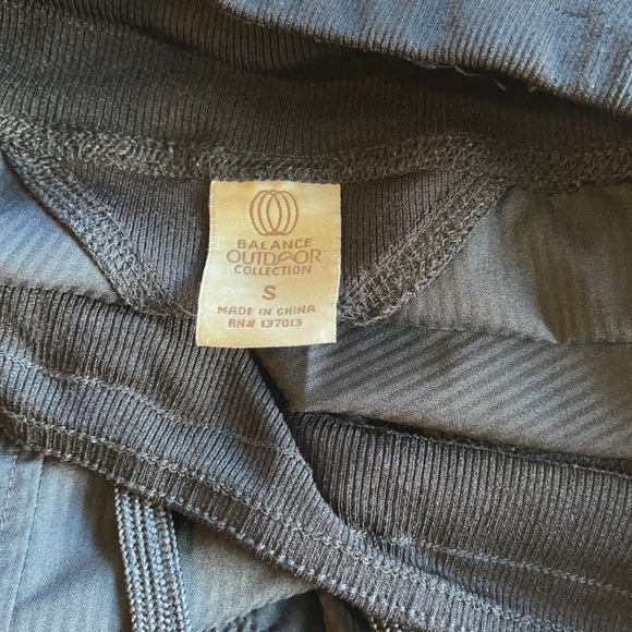Balance Collection outdoor capris S - Picture 7 of 8